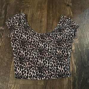 Leopard Print Women's crop top Y2K wet seal small XS cap sleeve